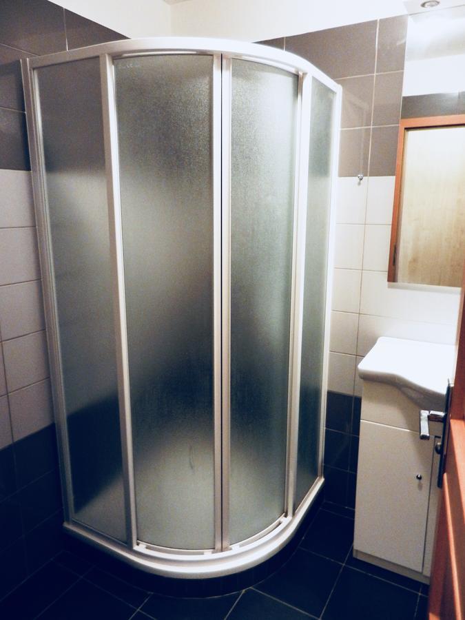 Skolici Stredisko Abena S Ubytovanim Apartman Ostrava Kültér fotó